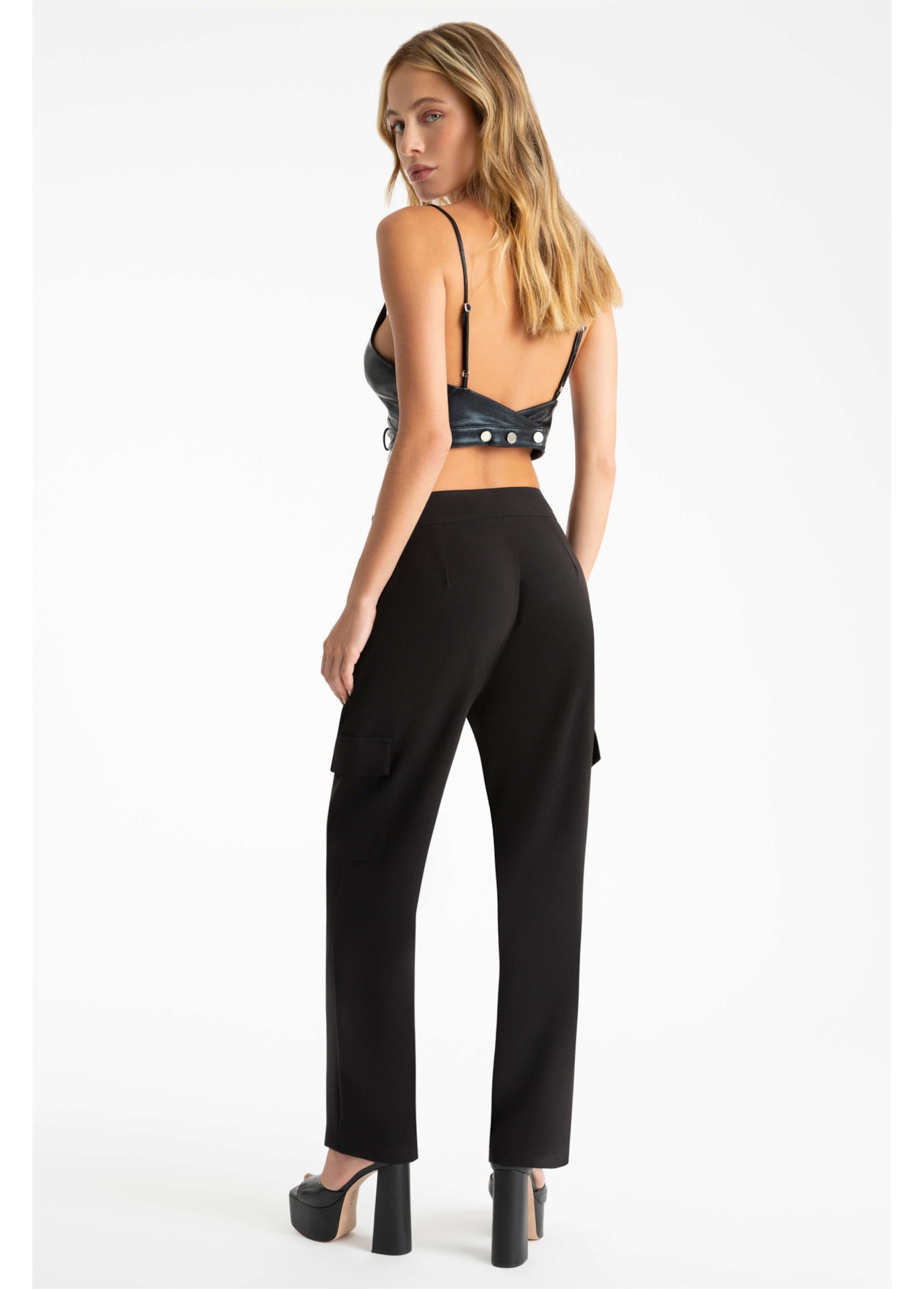 Armani Lateral Big Pockets Carrot Preto
