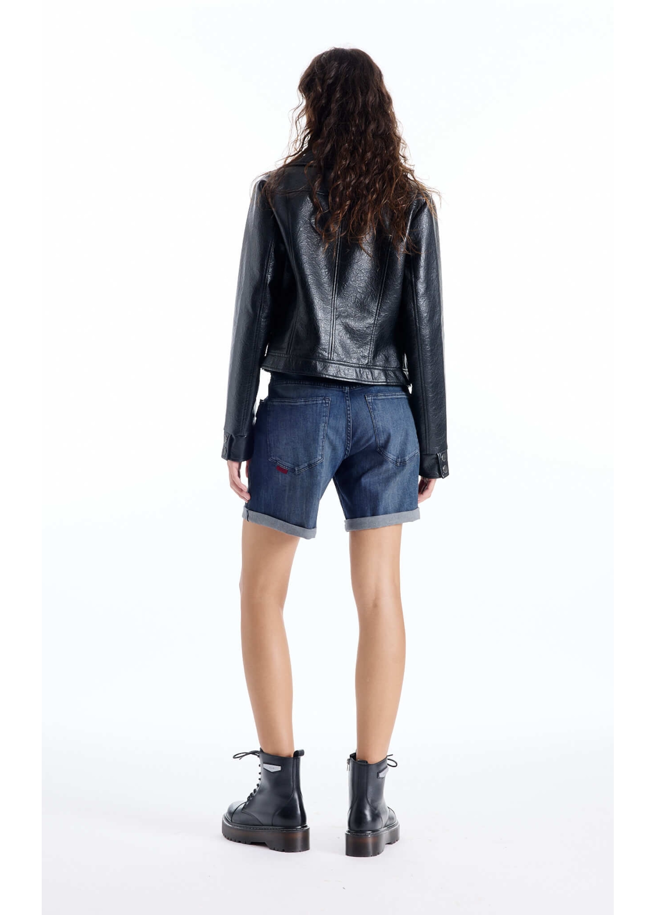 Bermuda Dark Sea Elastic Classic Preppy Lav. Escuro C/ Tie Dye