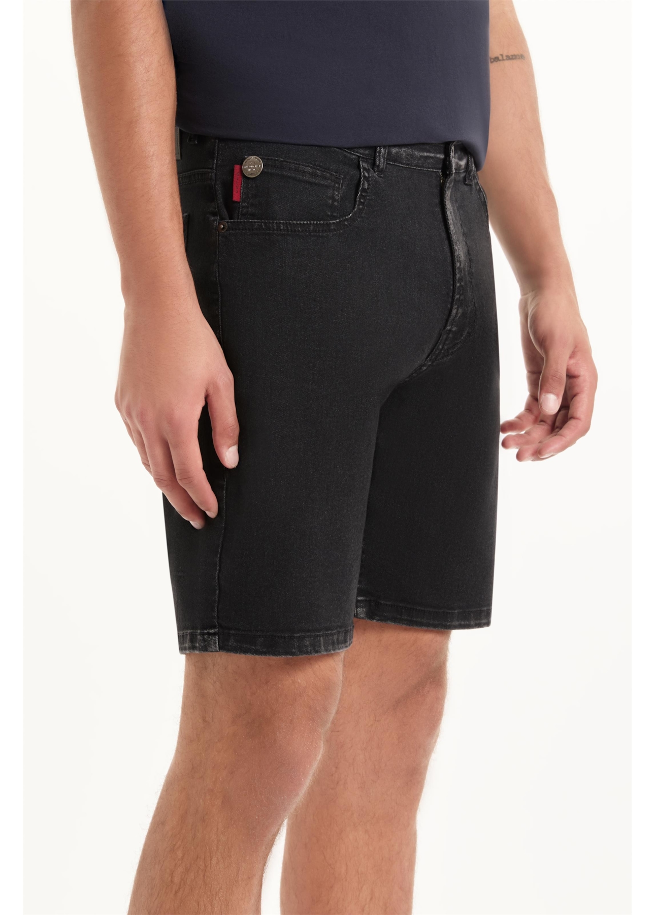 Bermuda First Black Classic Black