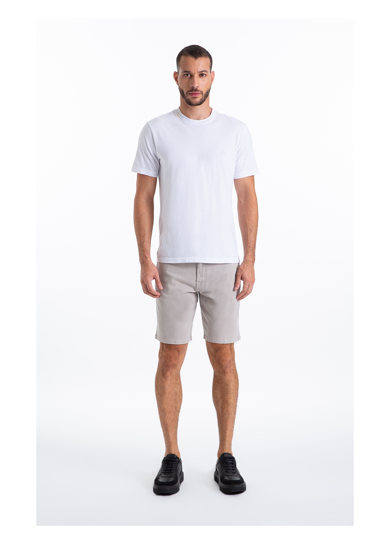 Bermuda Jogging Color Silver i