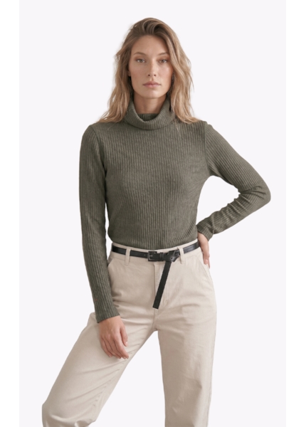 Blusa Alegra High Neck Verde Oliva