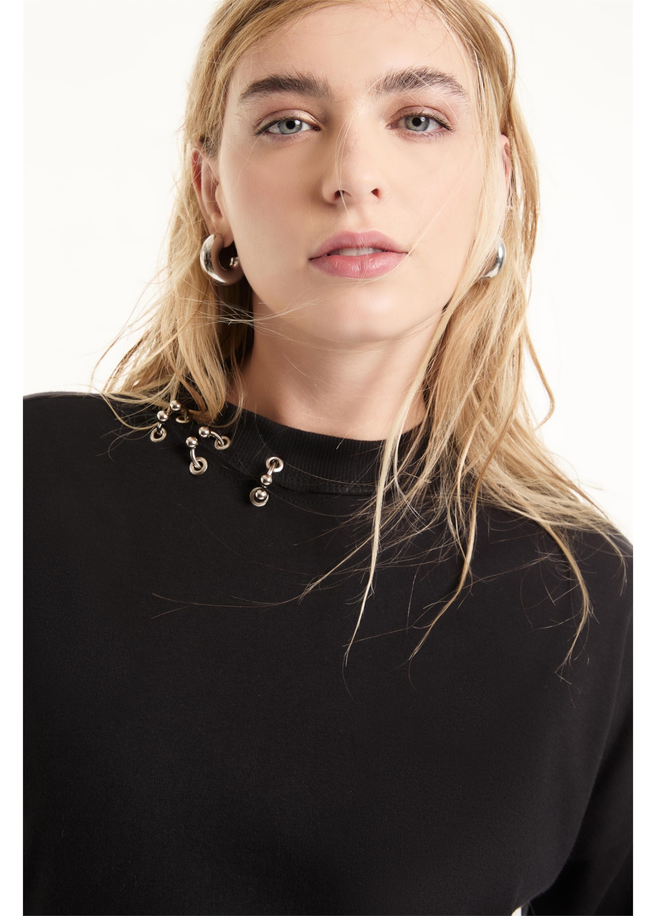 Blusa Boxy Piercing Ellus Preto
