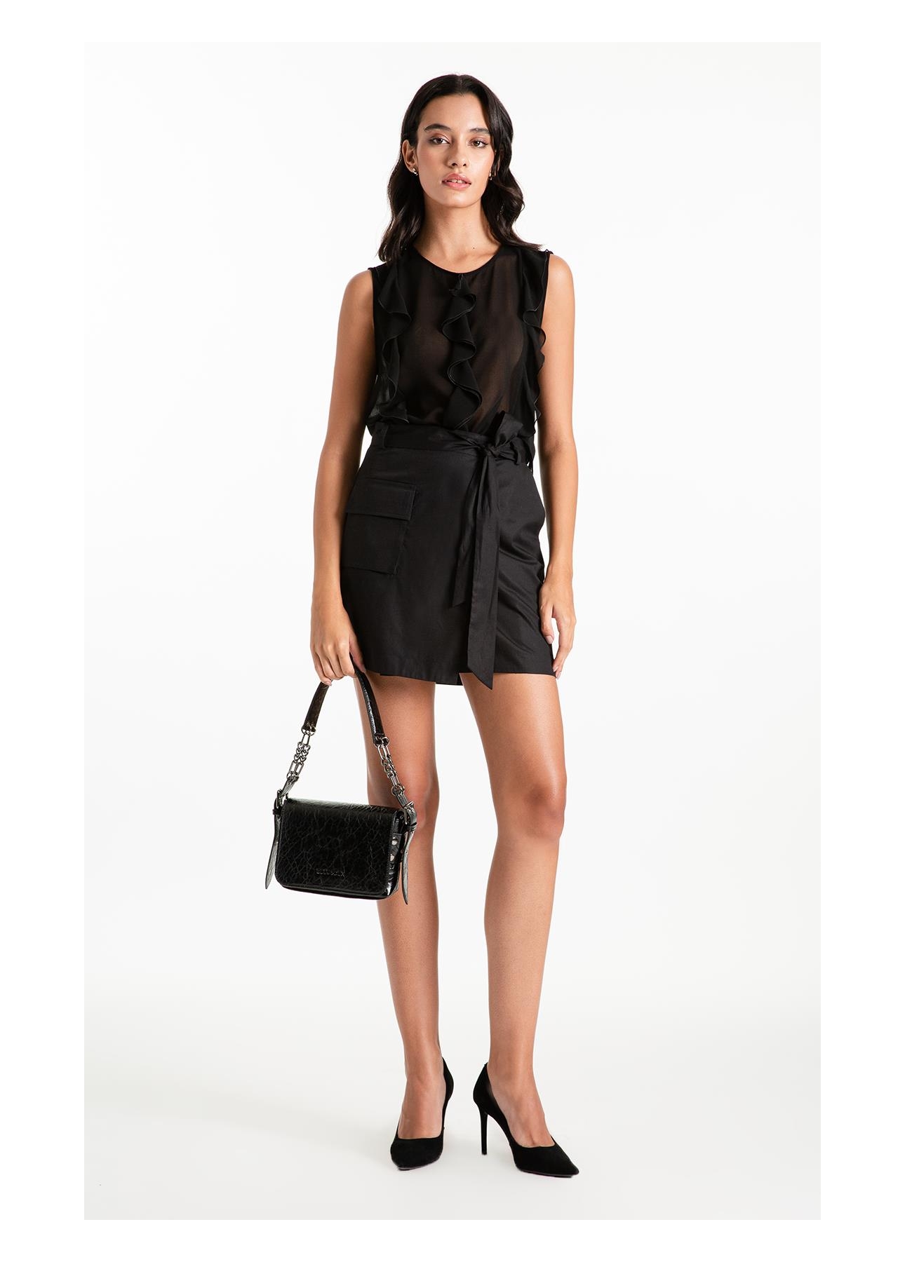 Blusa Chiffon Sleeveless Ruffles Preto
