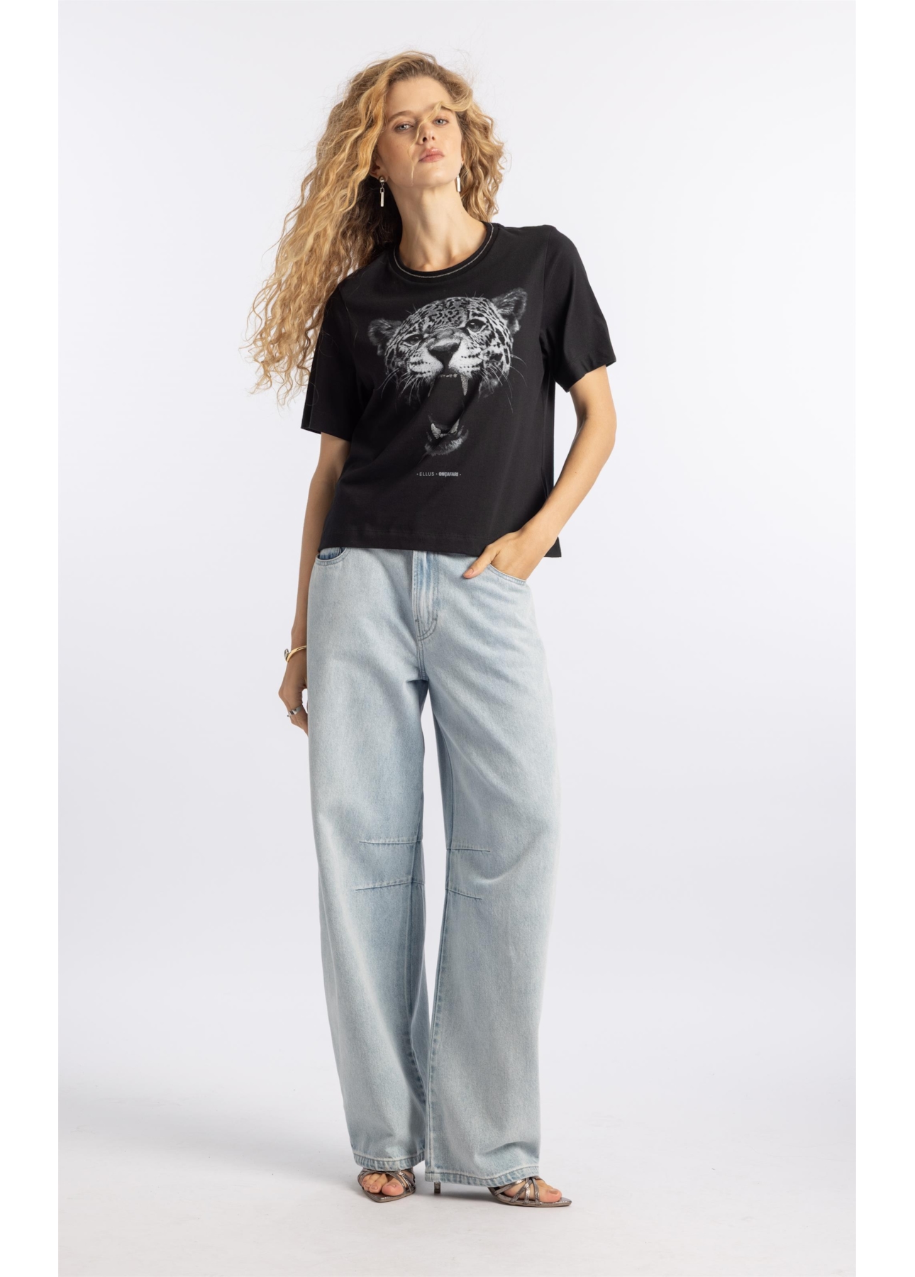 Blusa Cotton Fine Onçafari Grills Boxy Preto
