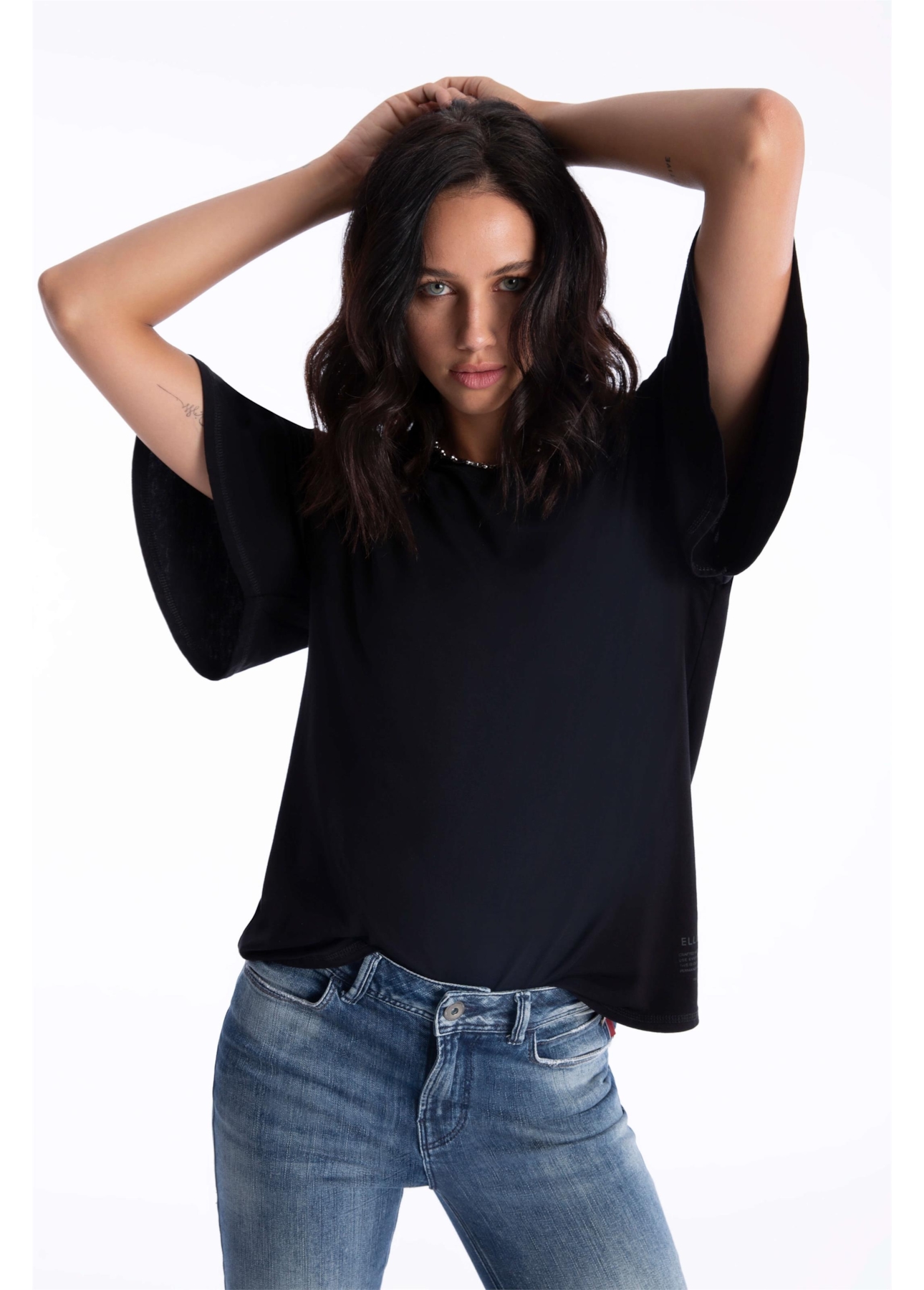 Blusa Crafted Ruffle Preto