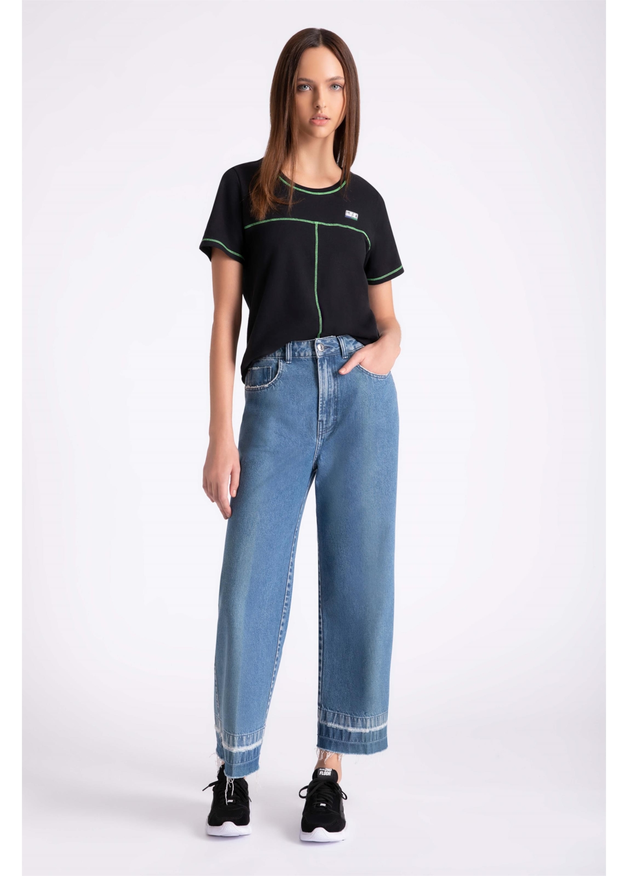 Blusa Flame Recortes Trancador Preto