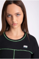 Blusa Flame Recortes Trancador Preto