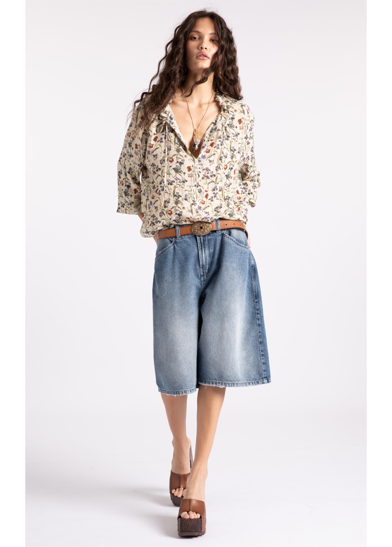 Blusa Floral Rolly Ruffle Areia