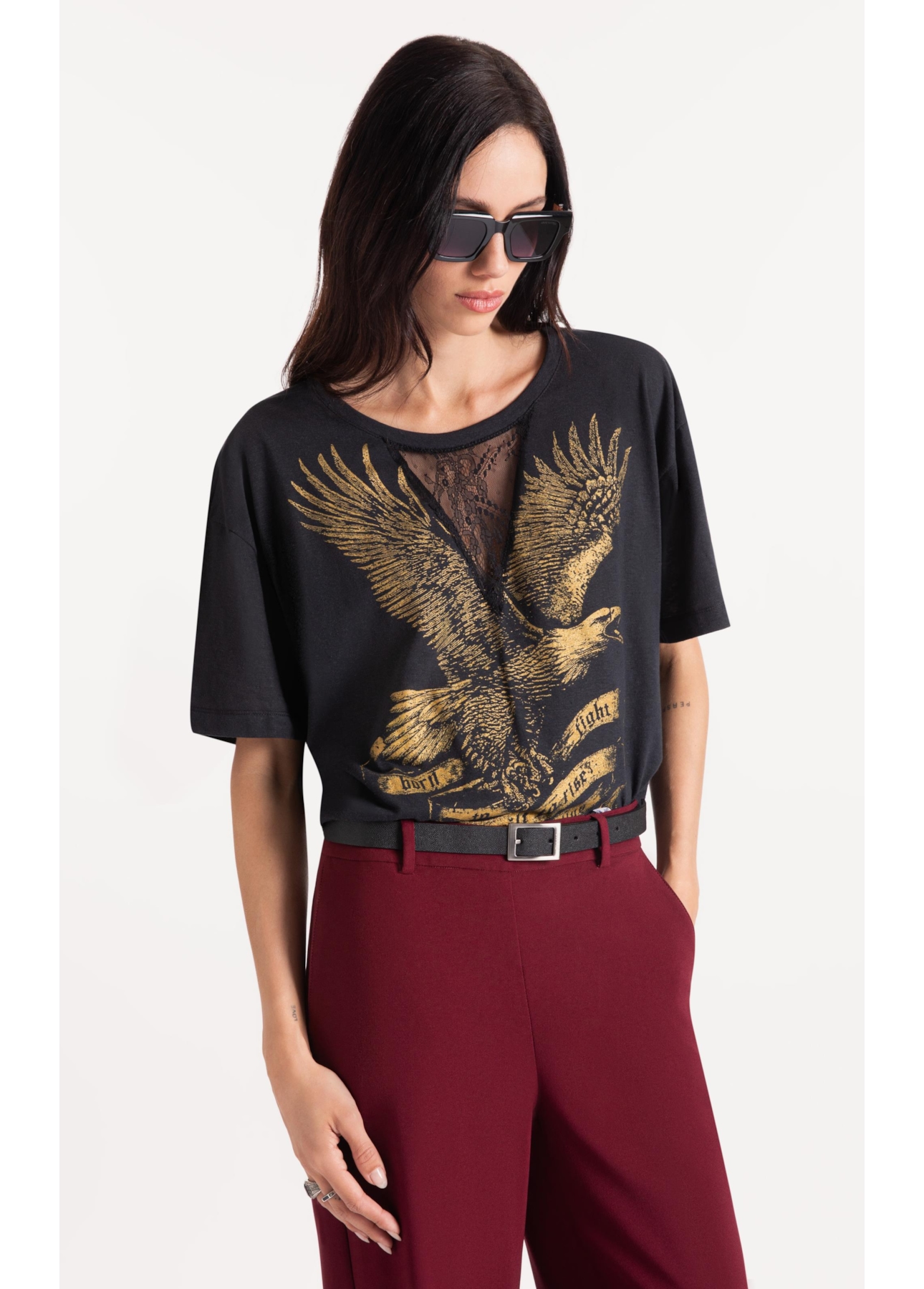 Blusa Gaze Lace Águia Oversized Preto