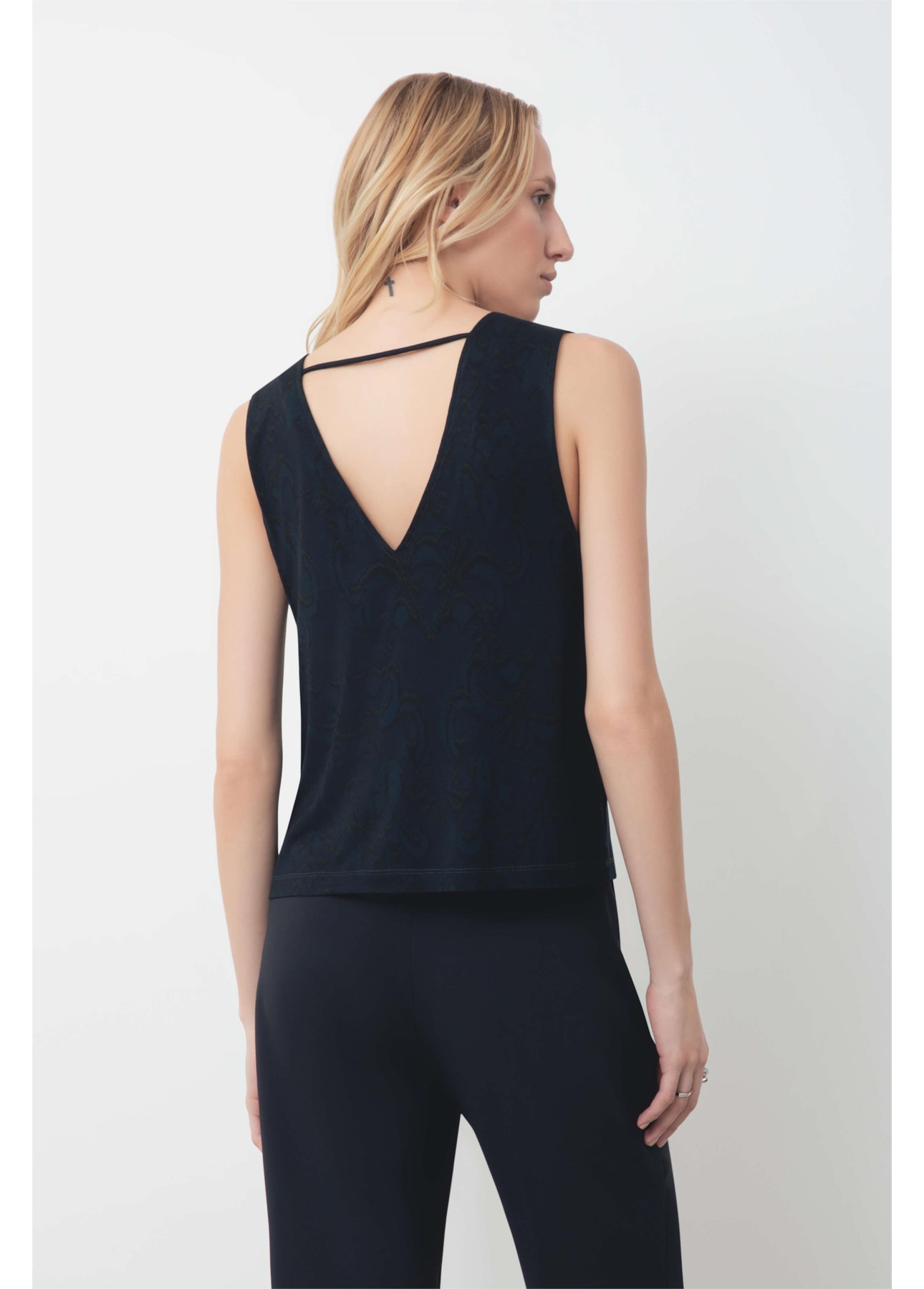 Blusa Ikat Neckline Shirt Padrao 5