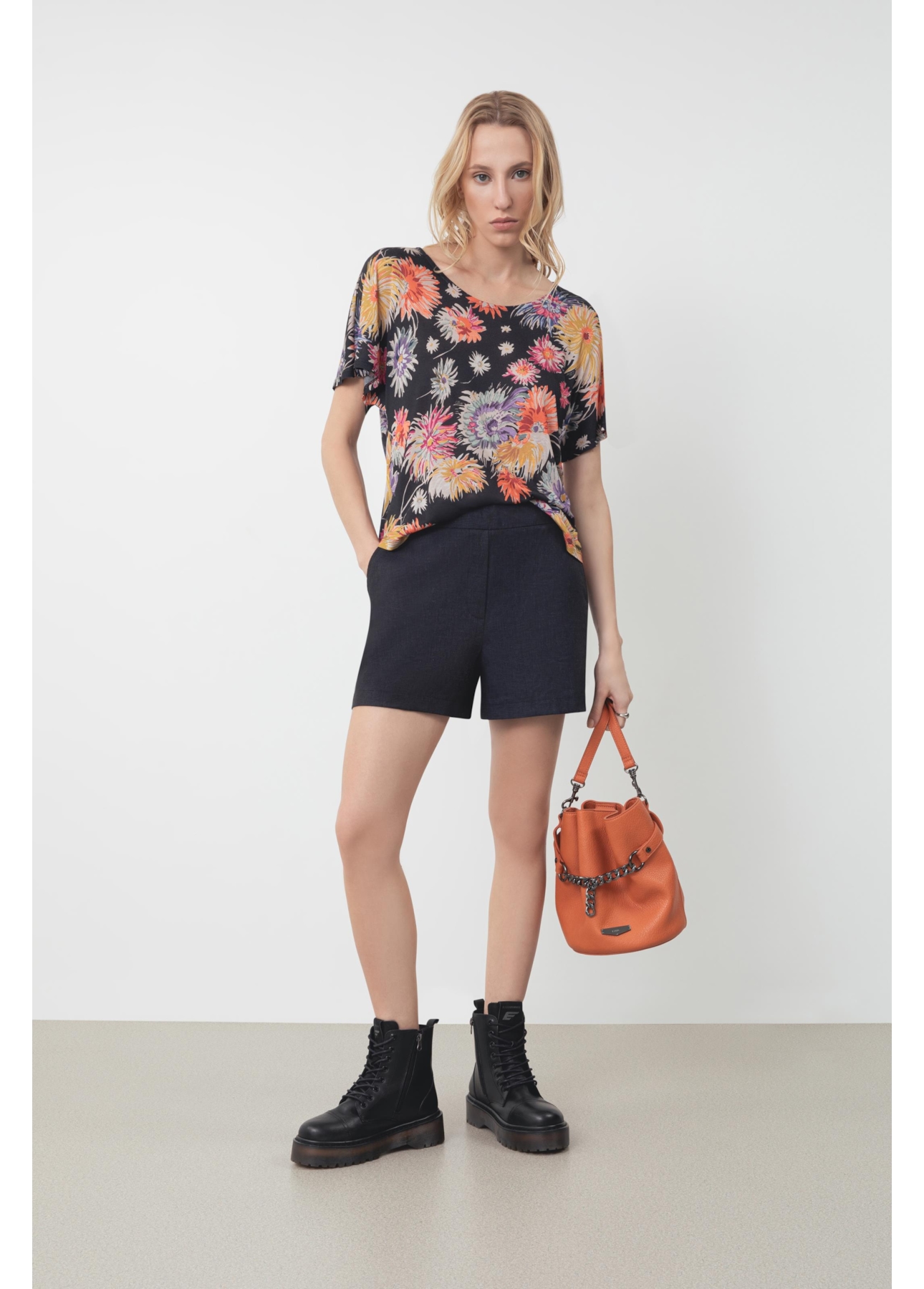 Blusa Jersey Fine Flower Power Oversize Padrao 1 - Est.Preto