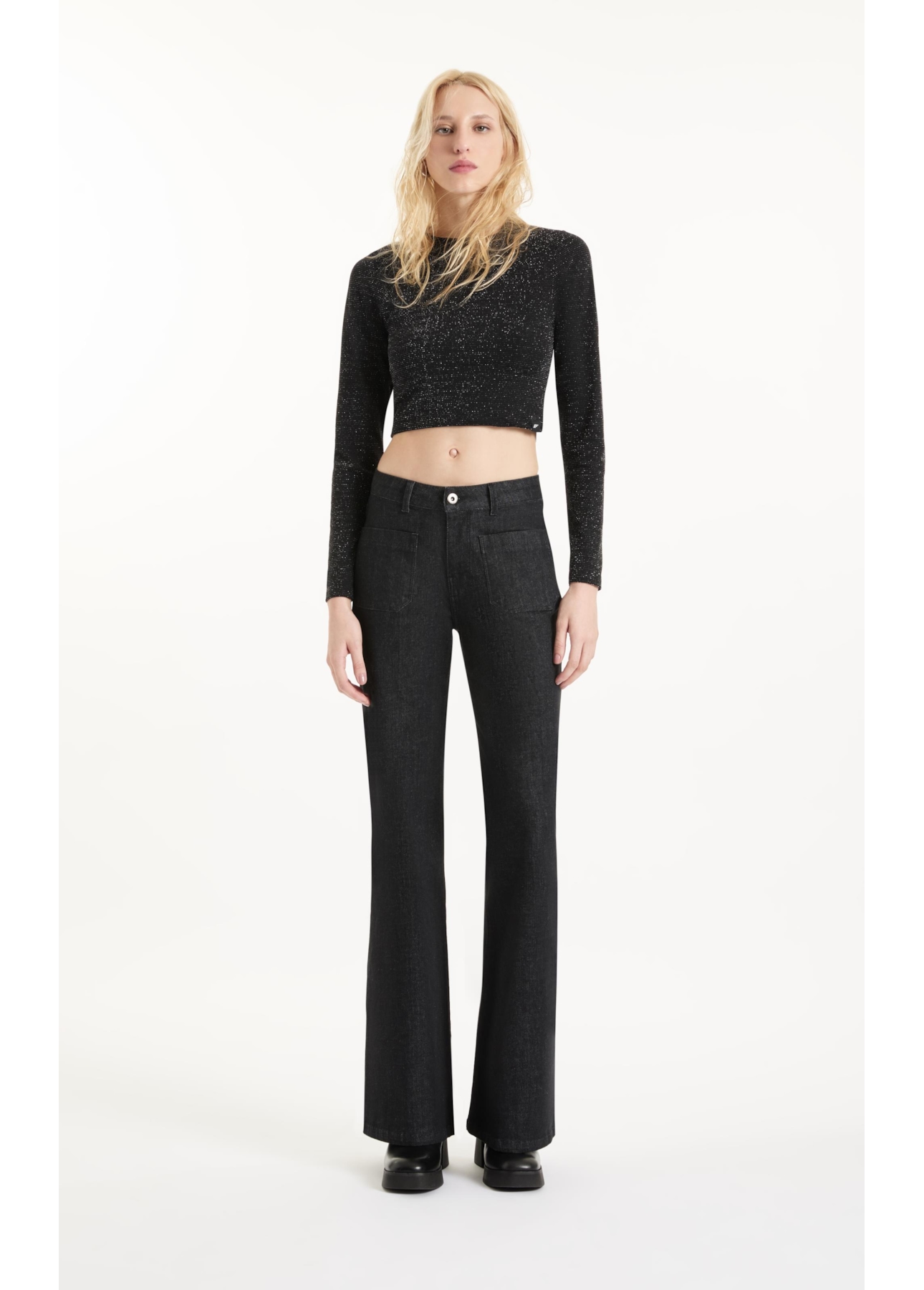 Blusa Jersey Shine Cropped Preto C/ Prata