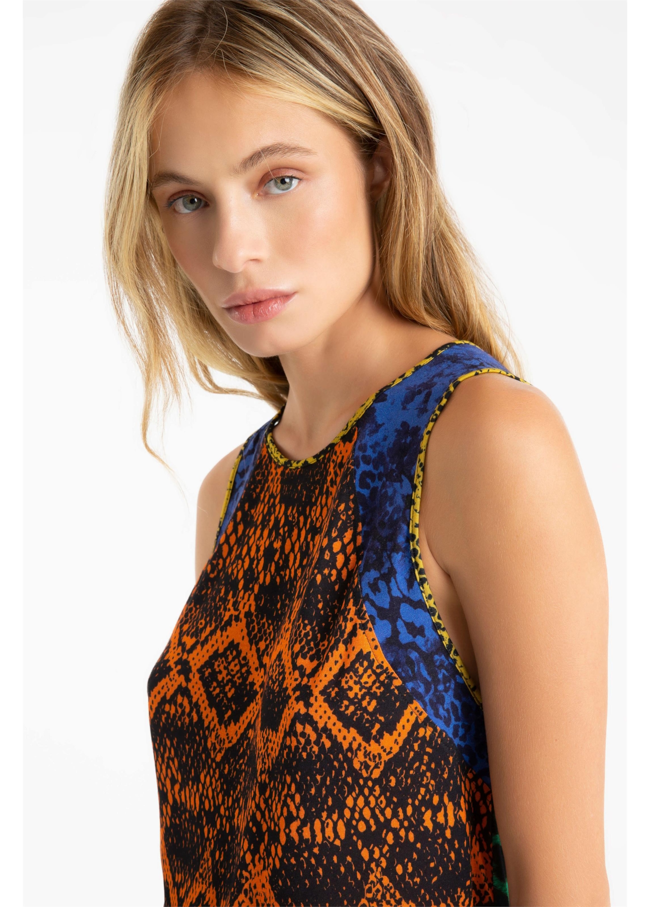 Blusa Knitting Animals Cutting Estampado