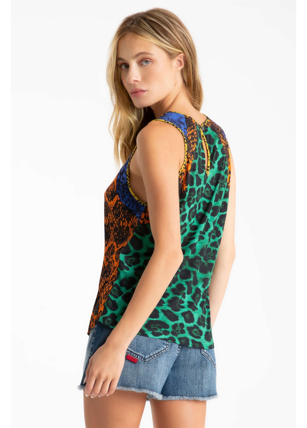 Blusa Knitting Animals Cutting Estampado