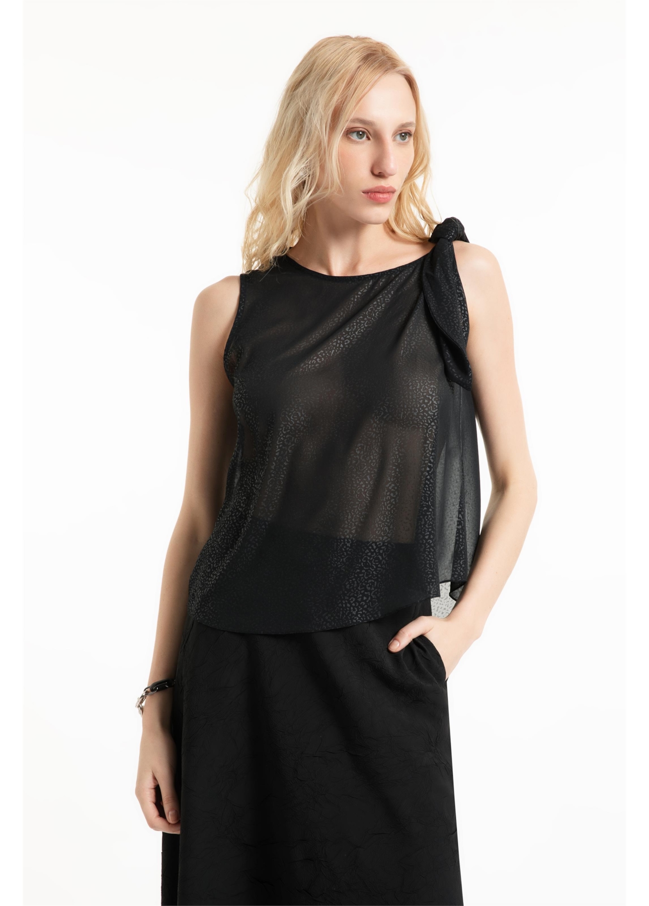 Blusa Microchiffon Print Bandana Preto