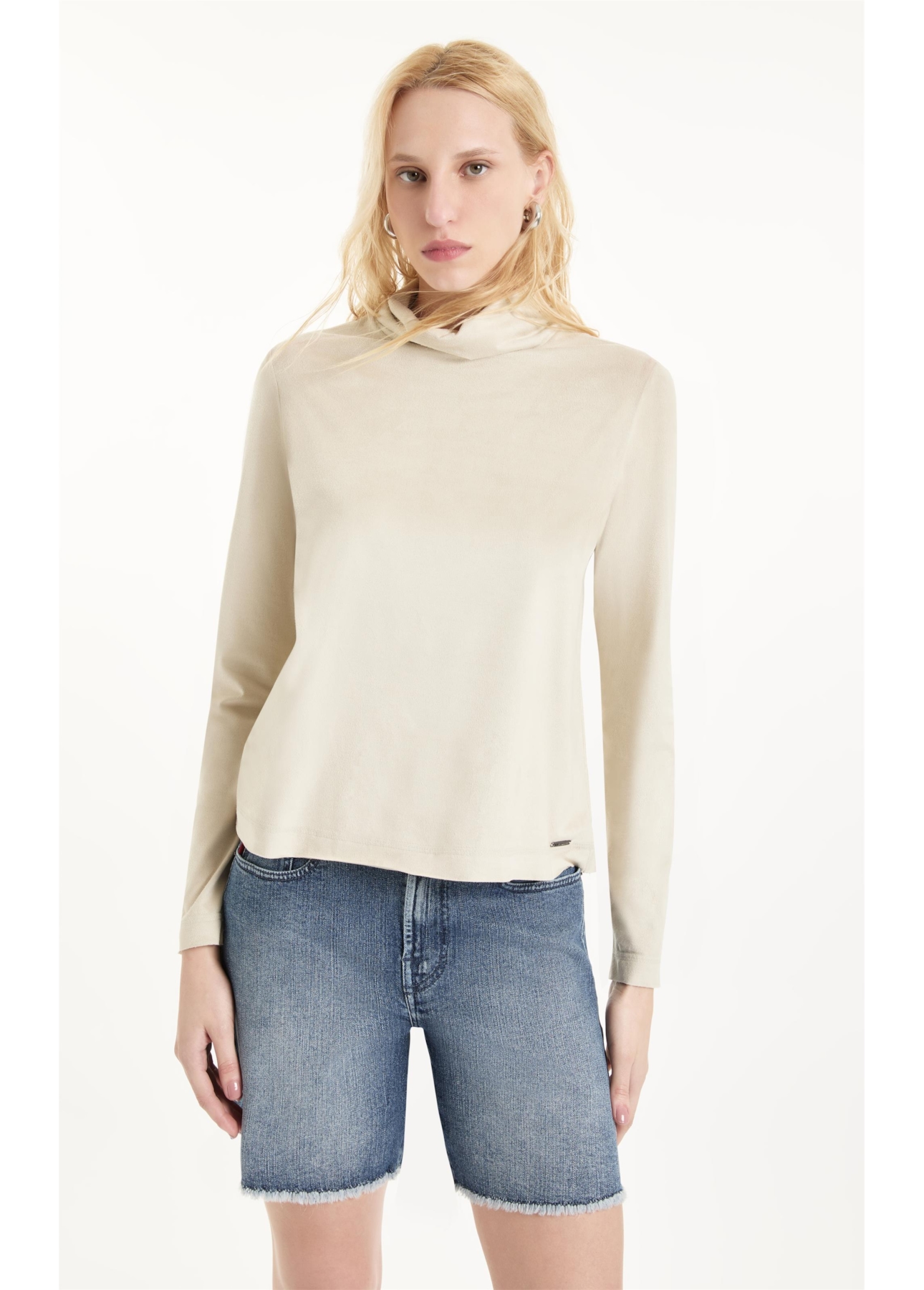Blusa Suede Turtleneck Sandy