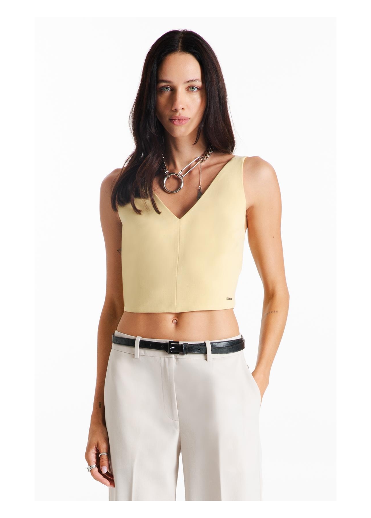 Blusa Tailoring v Neckline Cropped Trigo