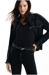 Blusa Visclinho Neckline Preto