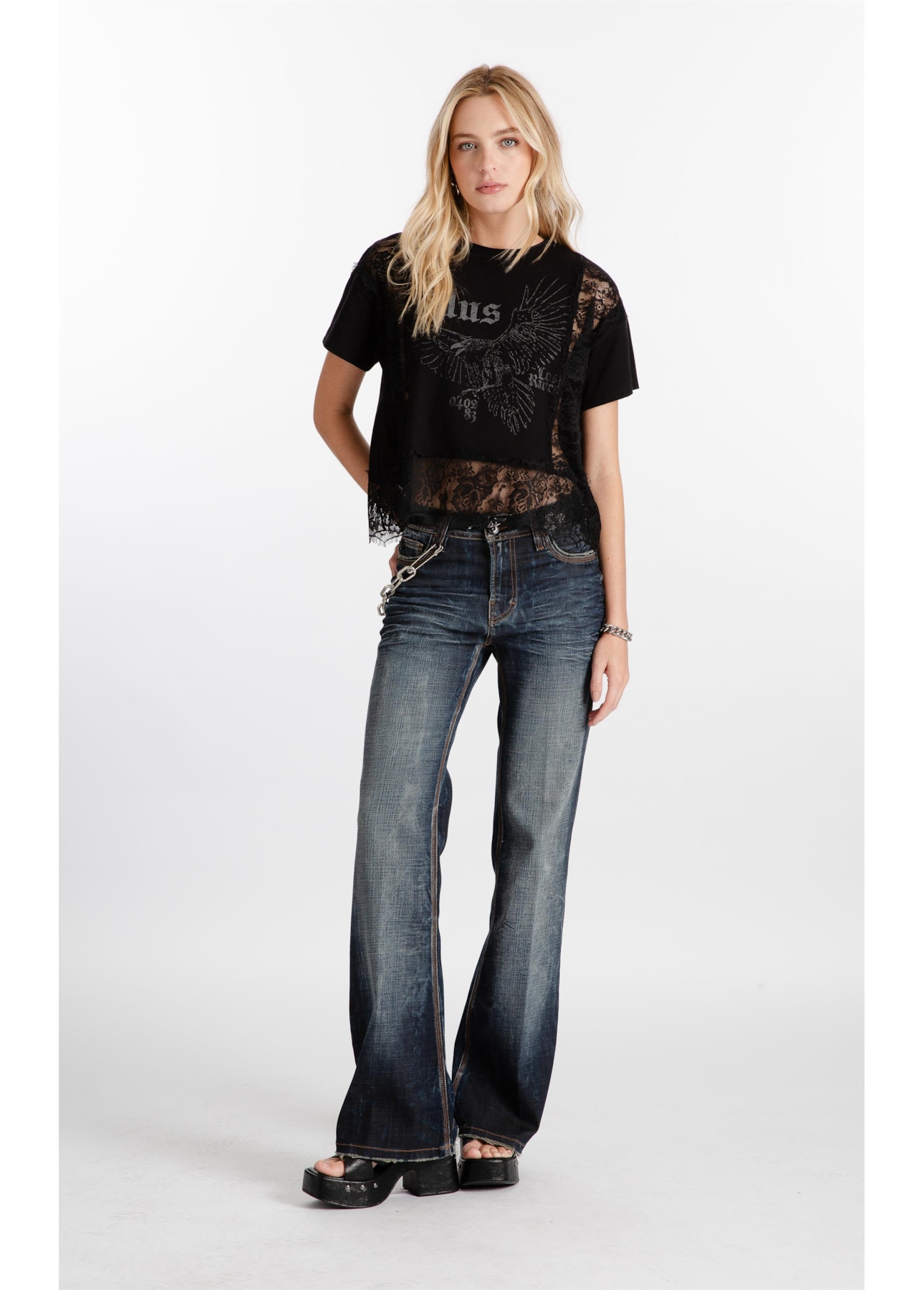 Blusa  Washed Lace Crown Preto