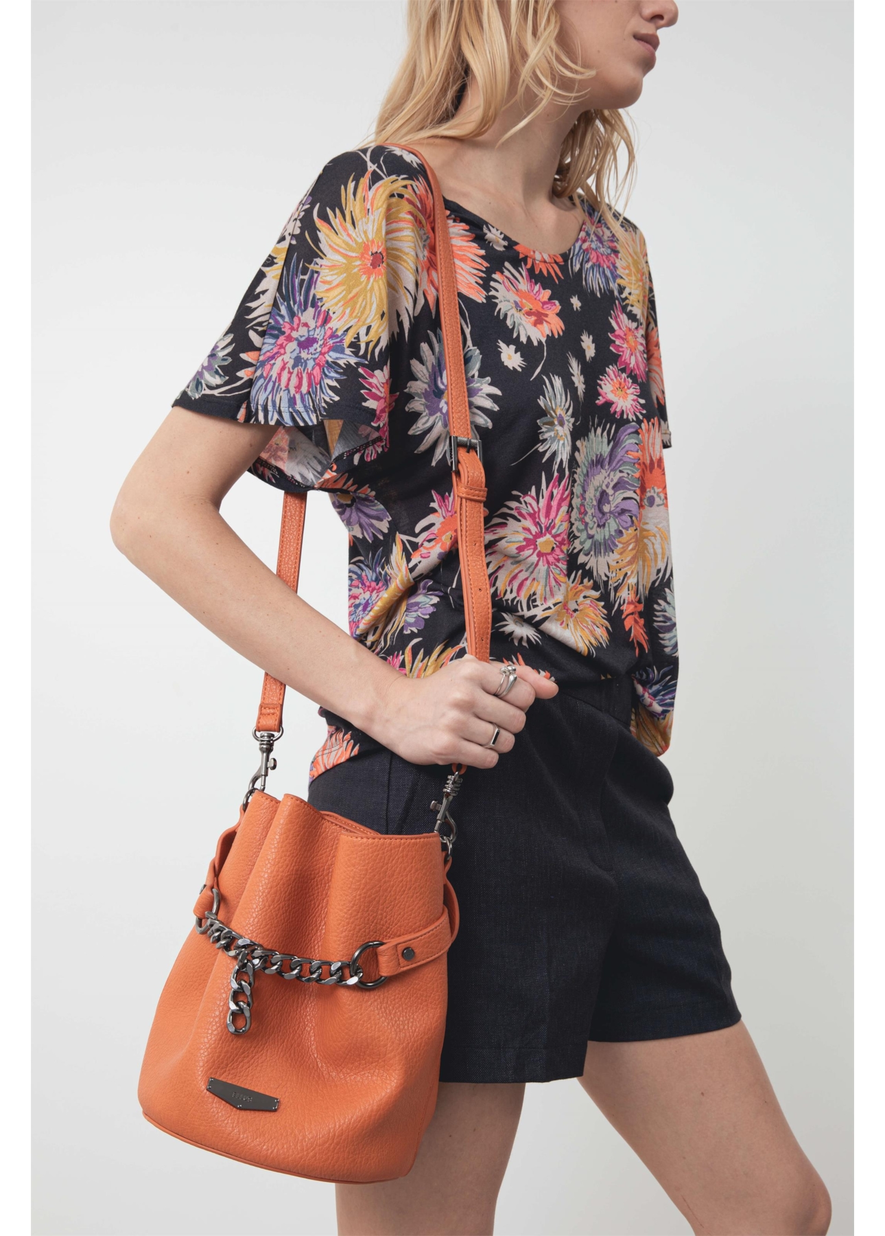 Bolsa Bucket Bag Soft Floater Ellus Laranja