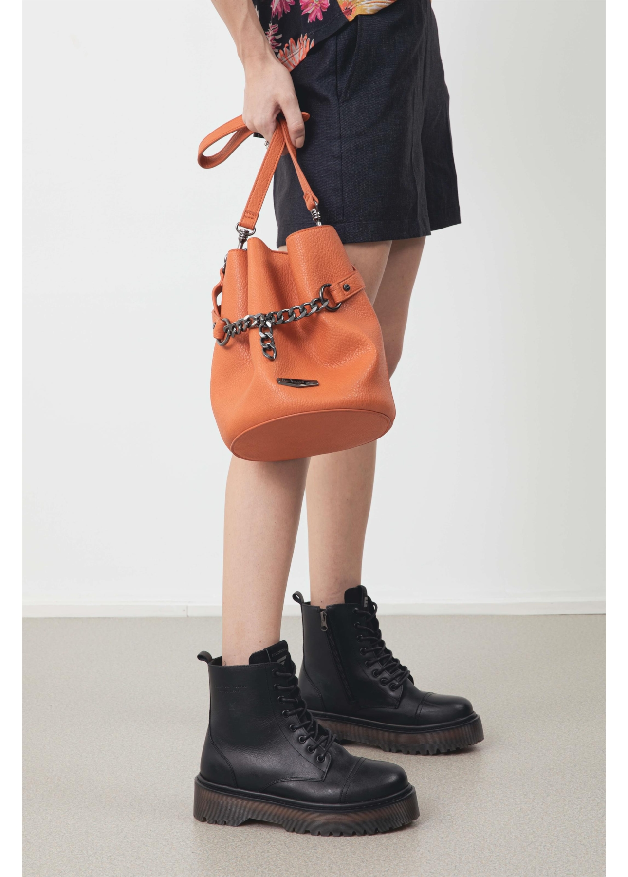 Bolsa Bucket Bag Soft Floater Ellus Laranja