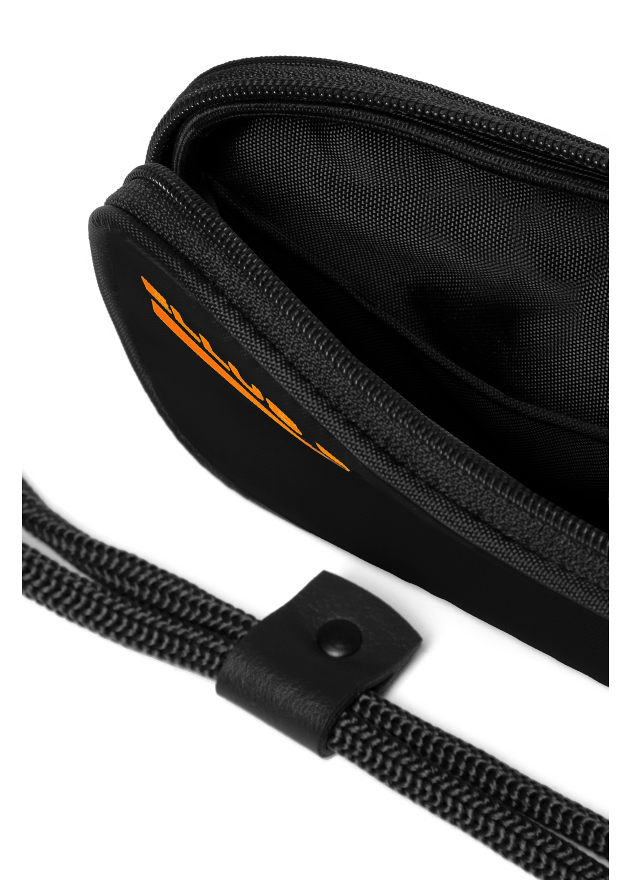 Bolsa Ellus Essentials Pouch Bag Preto