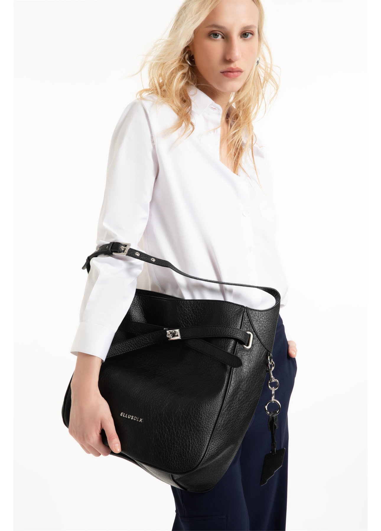 Bolsa Shoulder Bag Lock Samantha Preto
