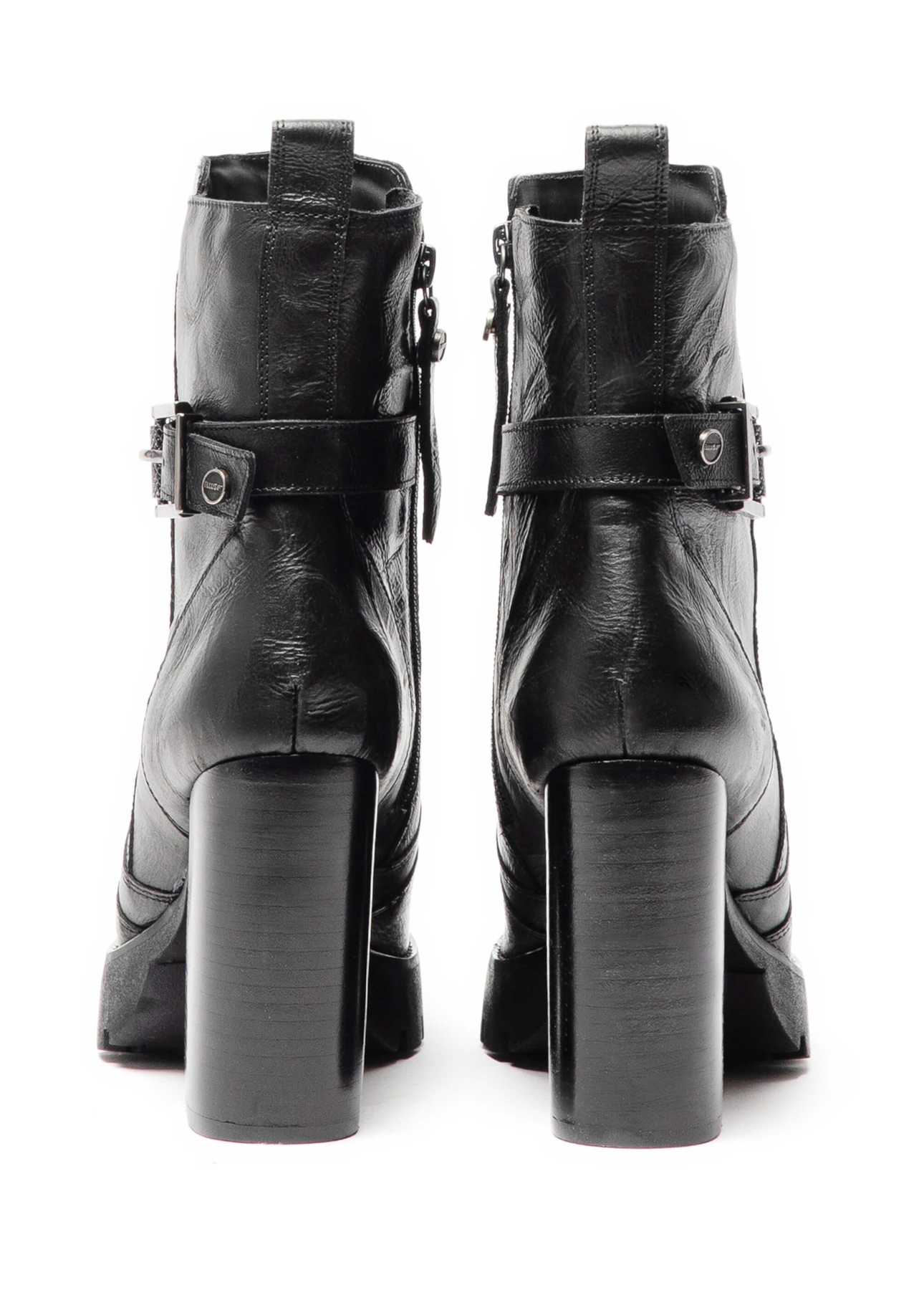 Bota Vivienne Enkle Ellus Preto