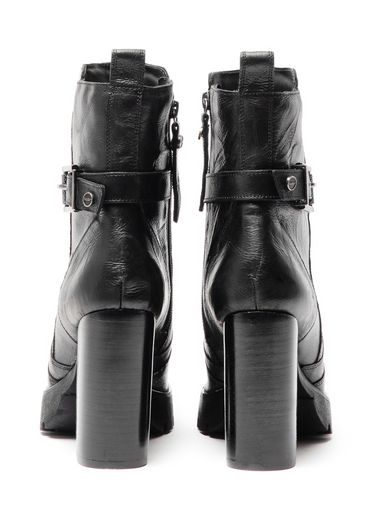 Bota Vivienne Enkle Ellus Preto
