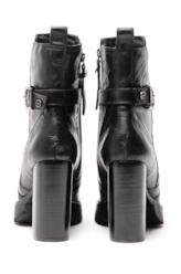 Bota Vivienne Enkle Ellus Preto
