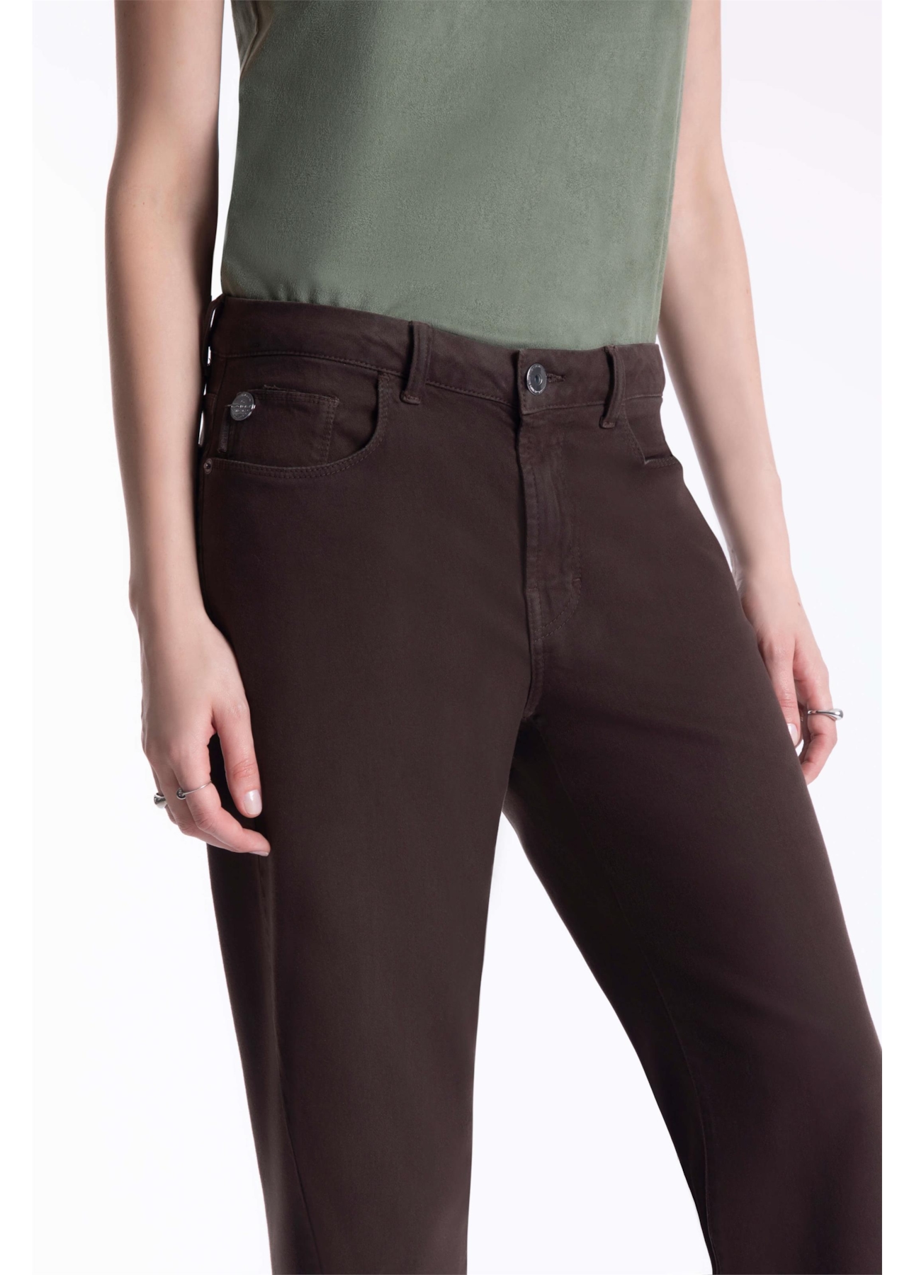 Calça Color Touch Flare Marrom Escuro