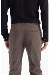 Calça Color Twill Slim Tabaco