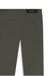 Calça Color Twill Slim Verde Oliva