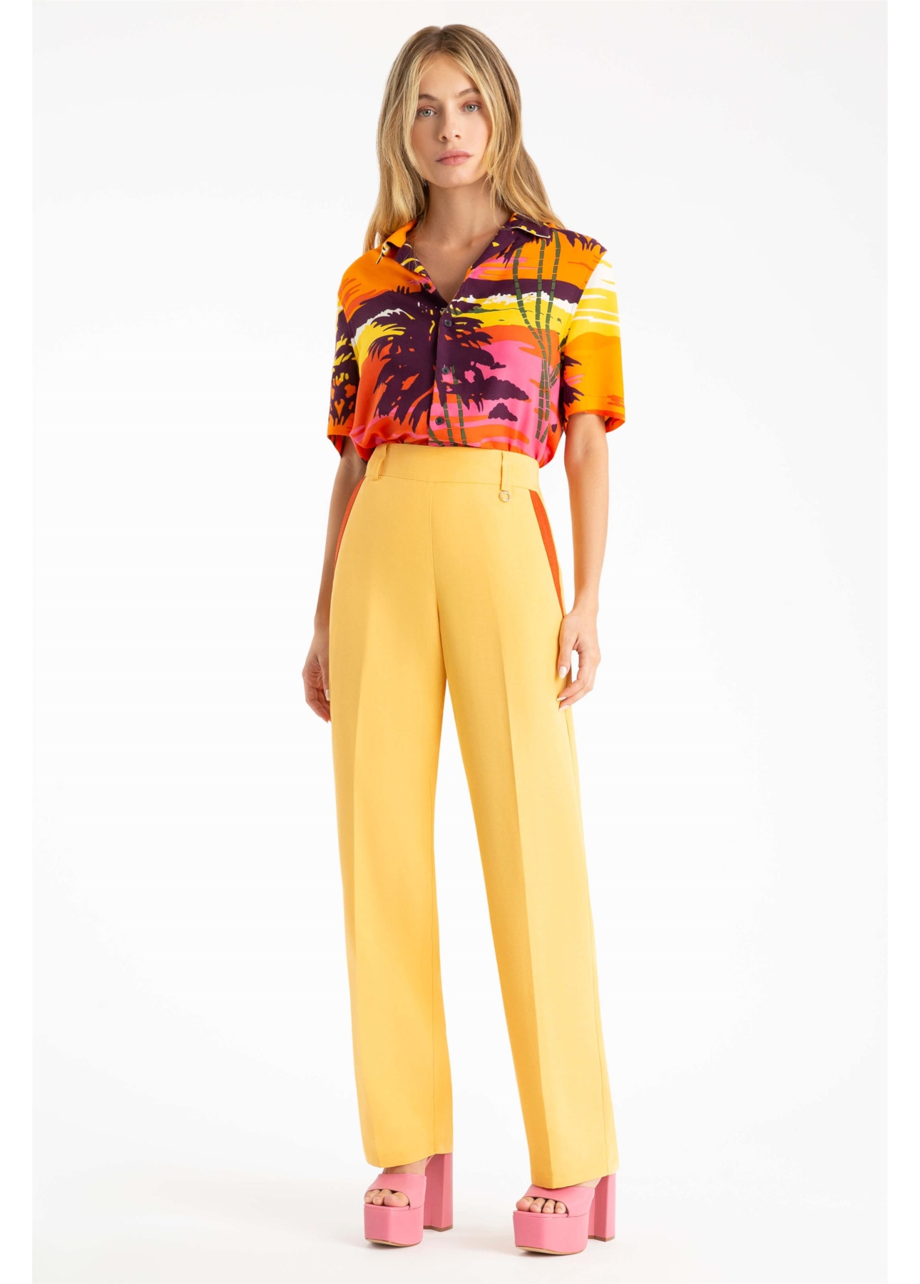 Calça Color Visco Blend Straight Amarelo