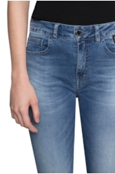 Calça Comfort Super Skinny 832 Lav. Medio C/ Used