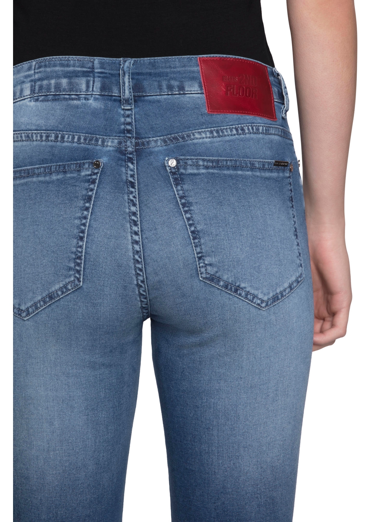 Calça Comfort Super Skinny 832 Lav. Medio C/ Used