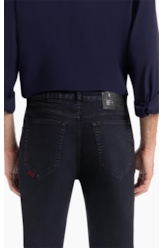 Calça First Black Straight Lav.Black