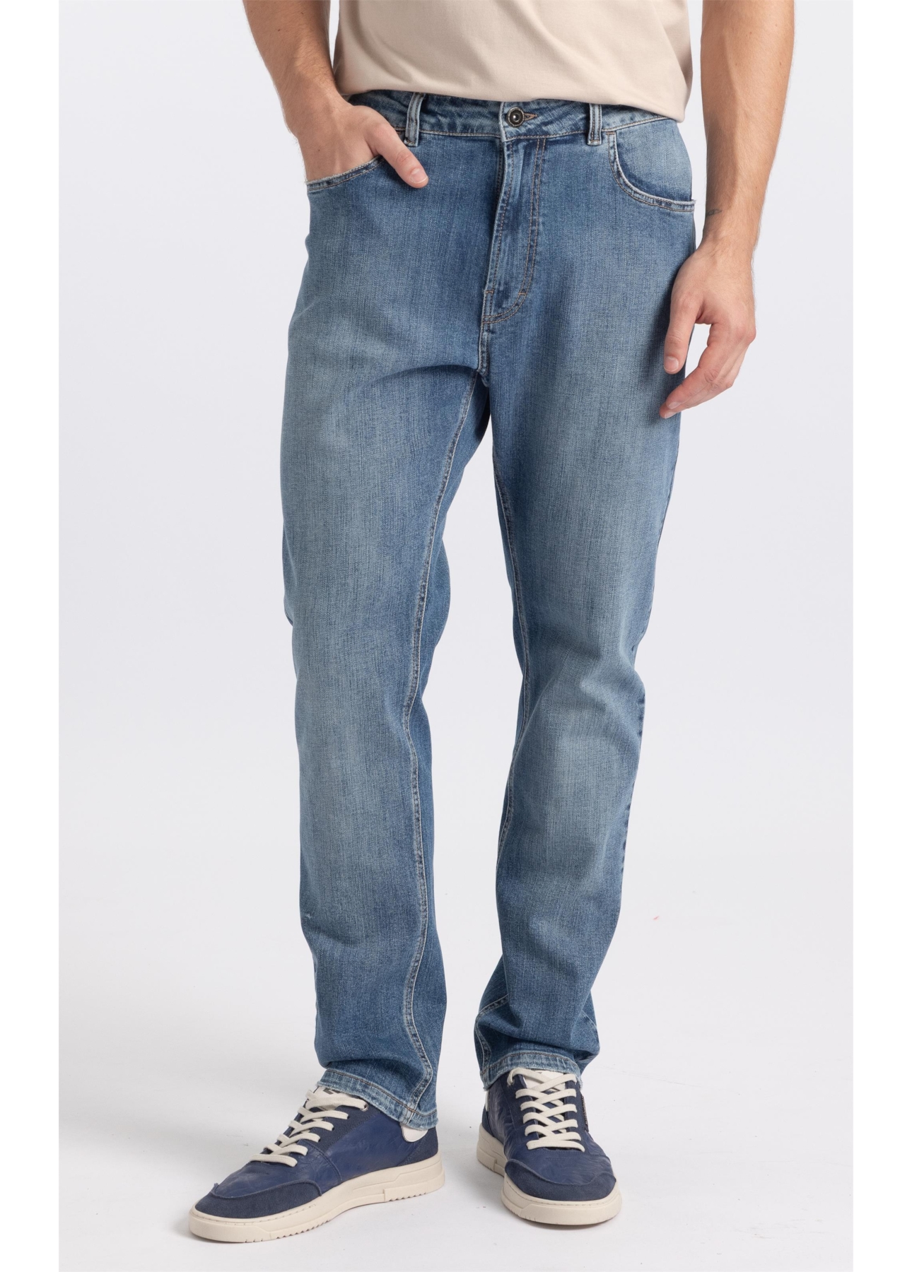 Calça Jeans High Comfort Stretch Skinny Lav. Médio C/Used