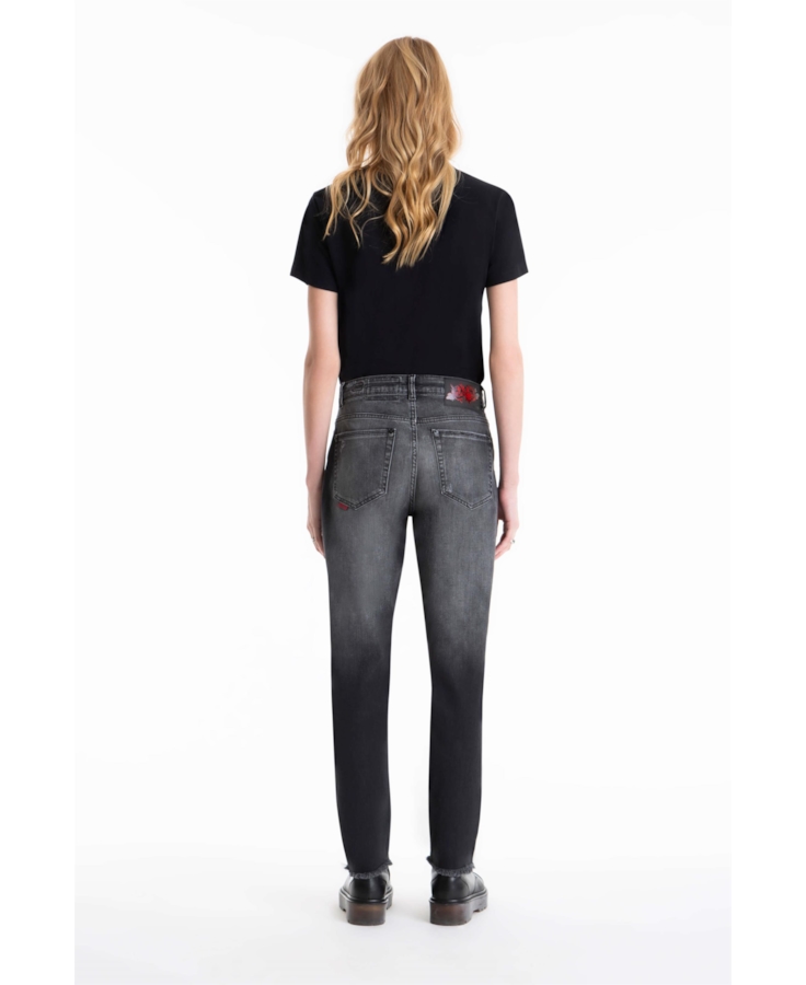 Calça Jeans Intense Black Mom Black