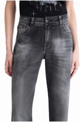 Calça Jeans Intense Black Mom Black