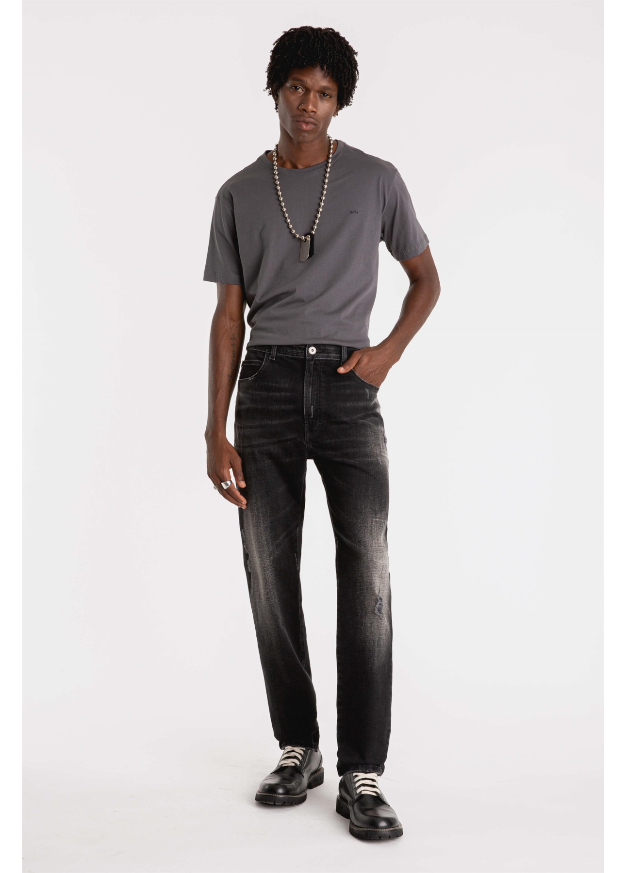 Calça Jeans Intense Black Slim  Lav. Black C/ Cerzidos