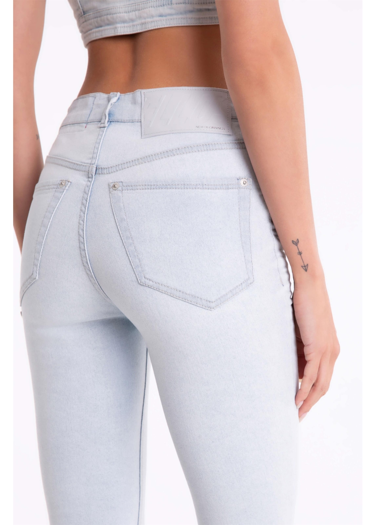 Calça Jeans Memory e Asa 312 Lav. Claro C/ Tank