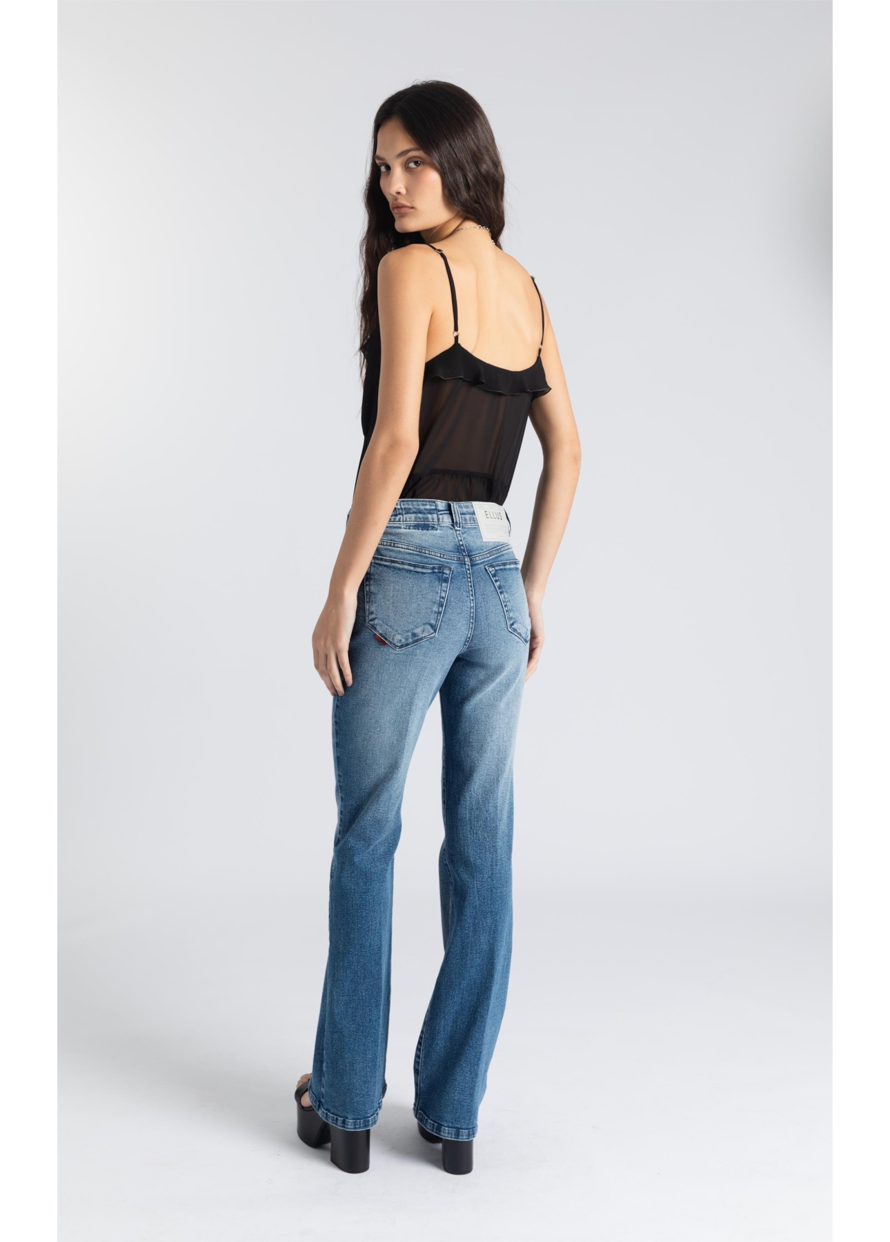 Calça Jeans Stretch Flare Lav.Gisele Médio C/ Grampo