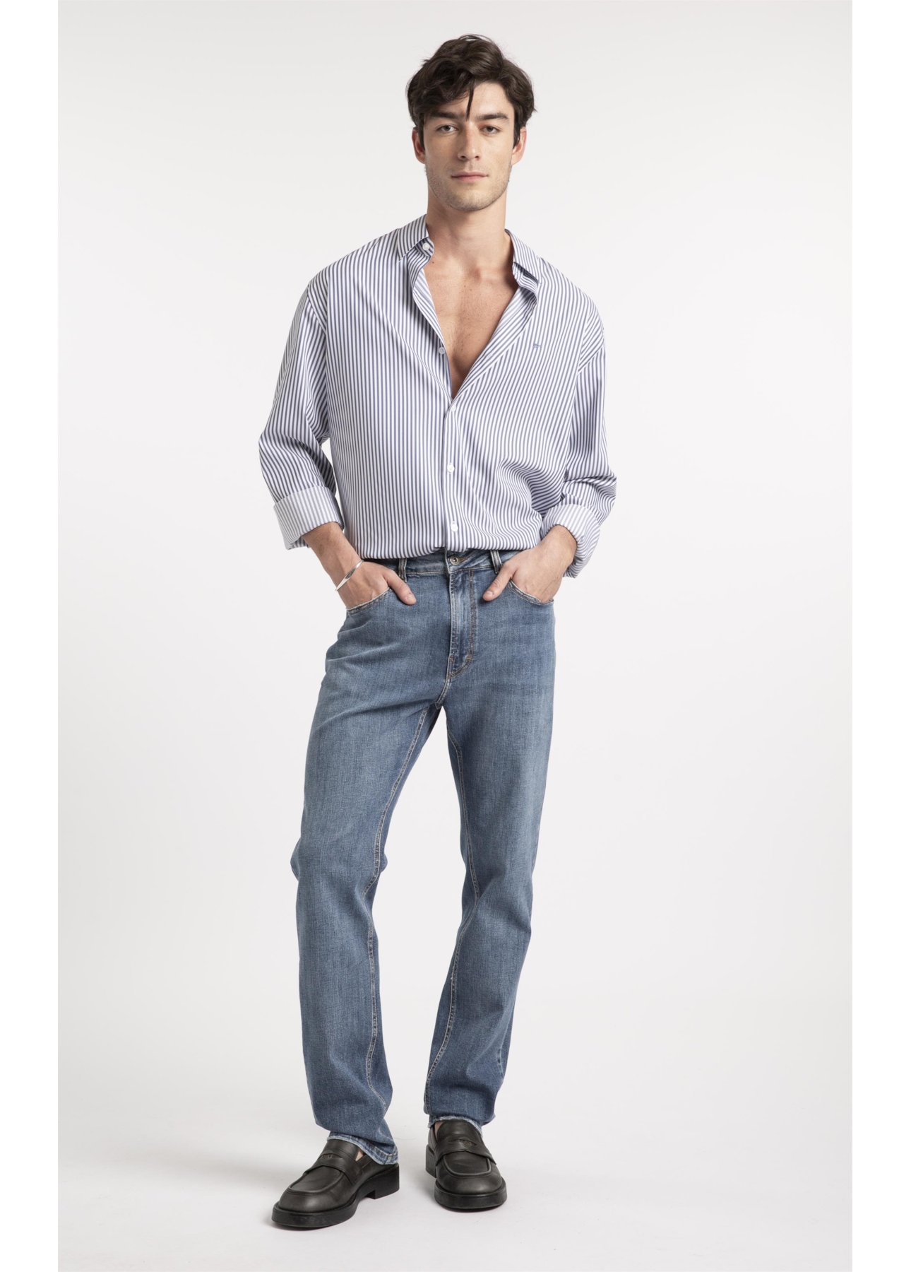 Calça Jeans Stretch Slim Lav. Medio C/ Grampos