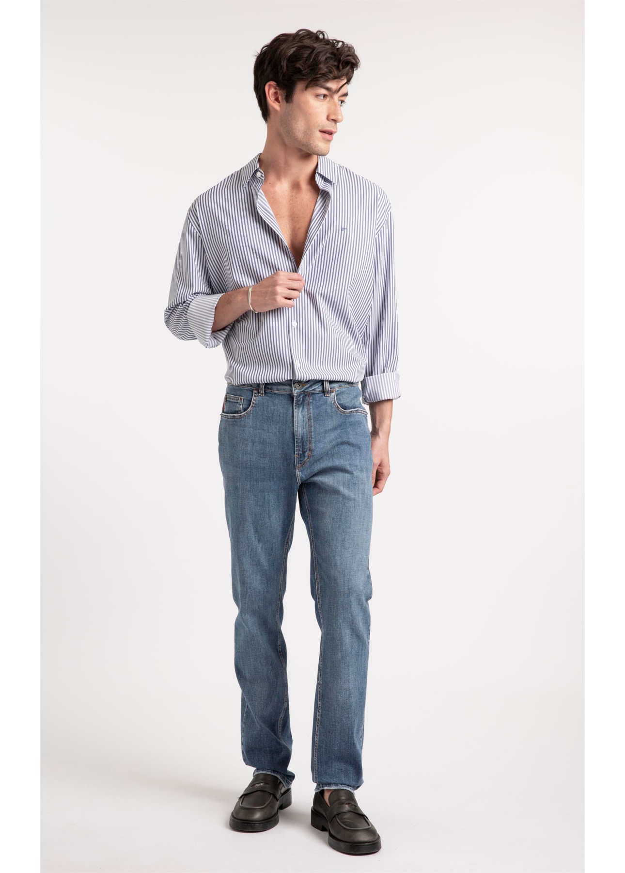 Calça Jeans Stretch Slim Lav. Medio C/ Grampos