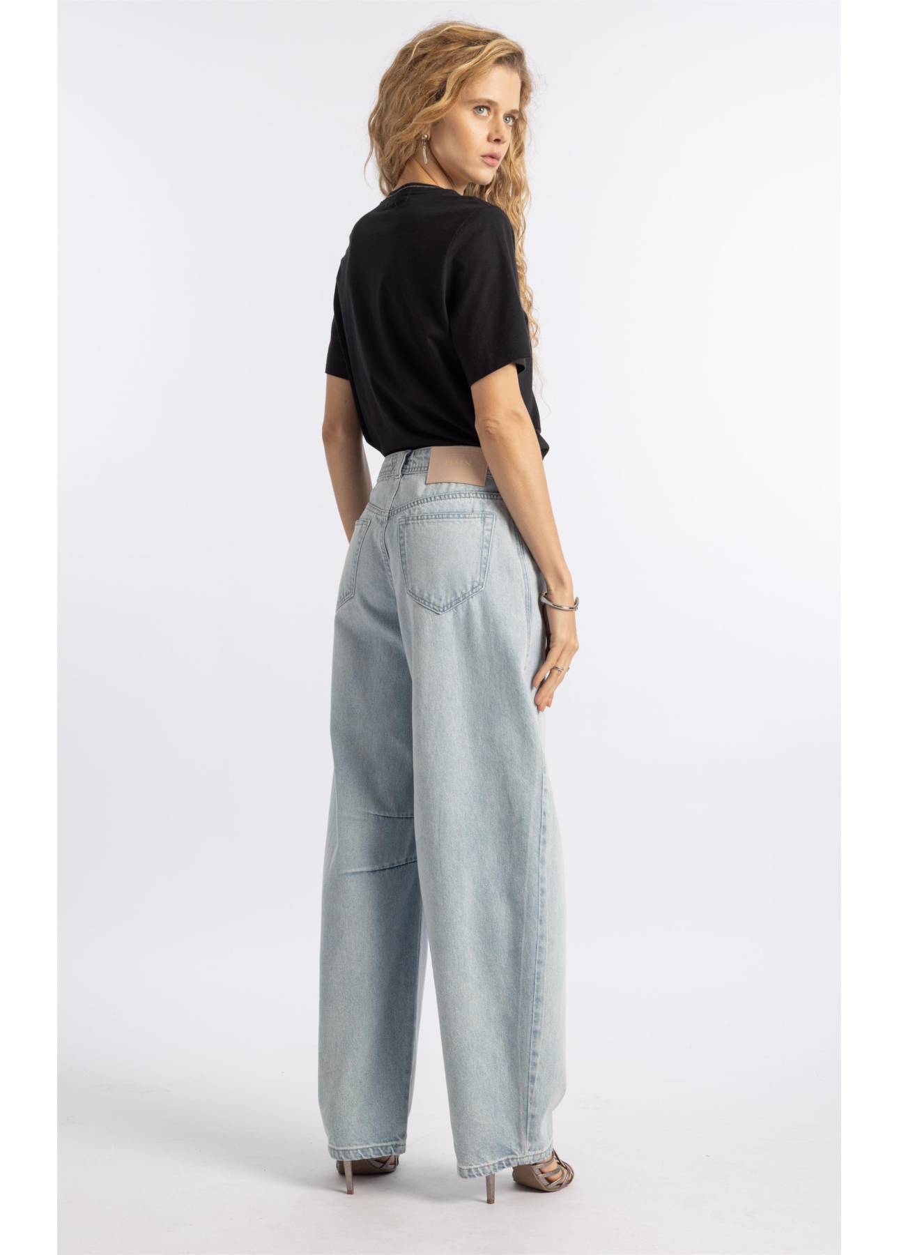 Calça Jeans Vintage Barrel Lav. Claro Total