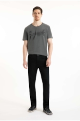Calça Jogging Black Straight Lav.Amaciado C/ Resina