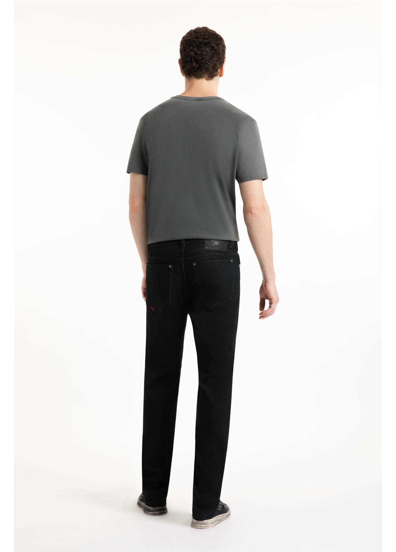 Calça Jogging Black Straight Lav.Amaciado C/ Resina