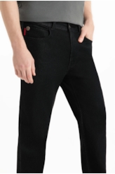Calça Jogging Black Straight Lav.Amaciado C/ Resina