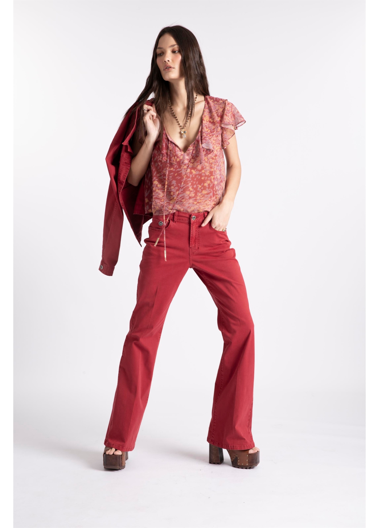 Calça Sarja Rain Flare Vinho